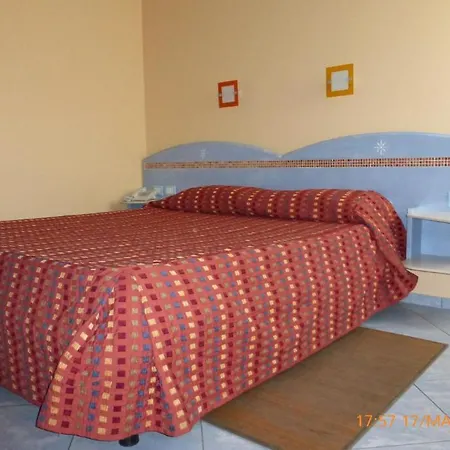 Hotel Chentu Lunas *